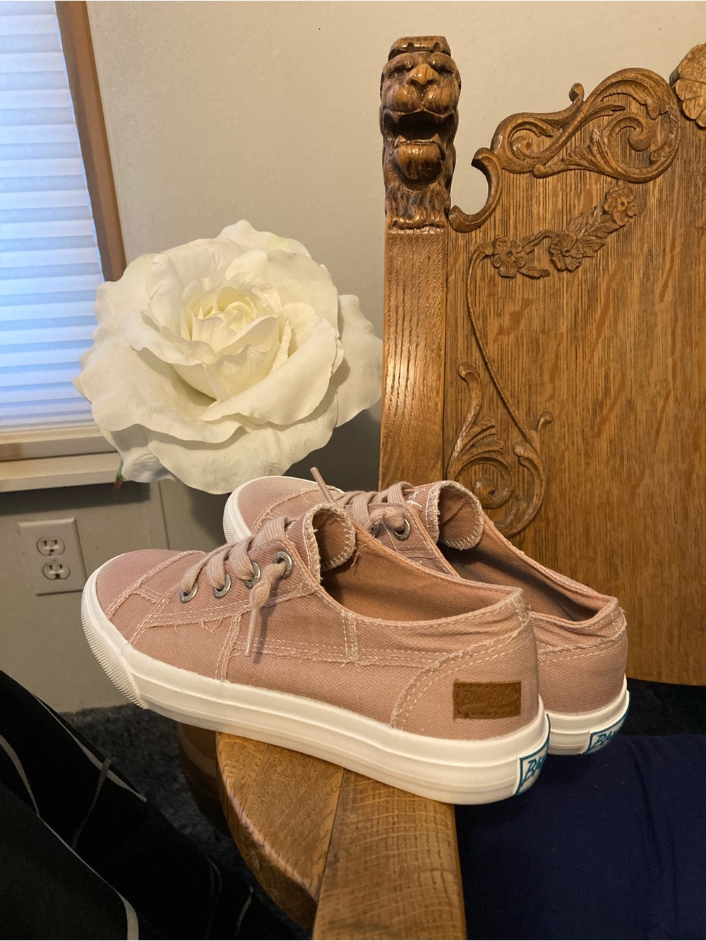 Blowfish Malibu Women's Low-Top Canvas Sneakers in Dusty Pink